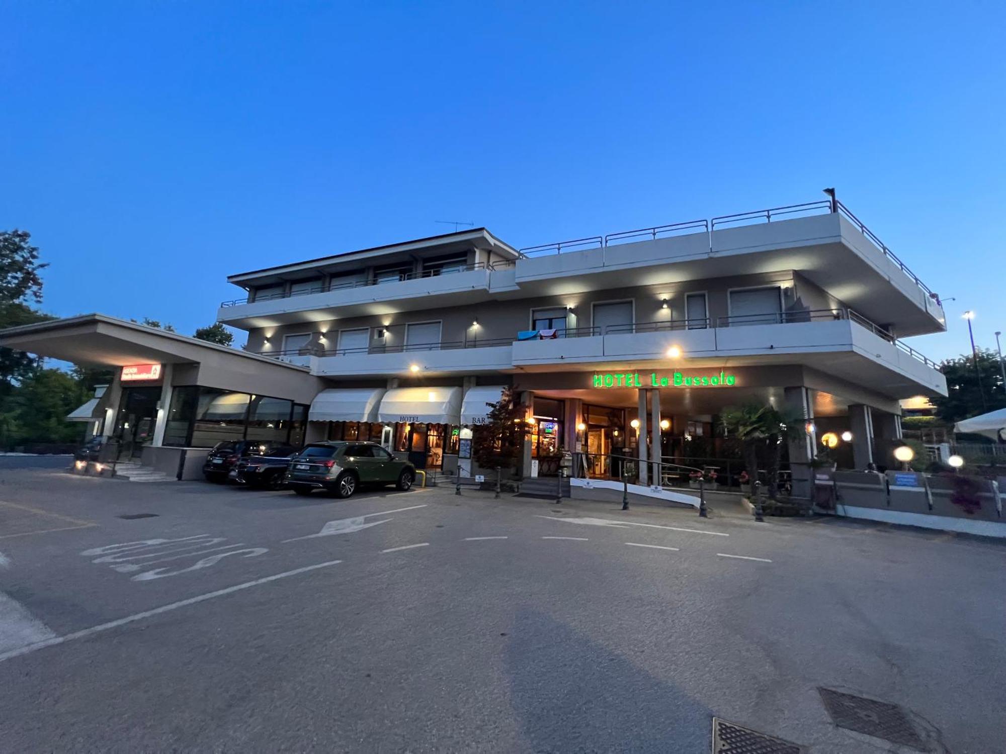 Hotel La Bussola Padenghe sul Garda Exterior photo