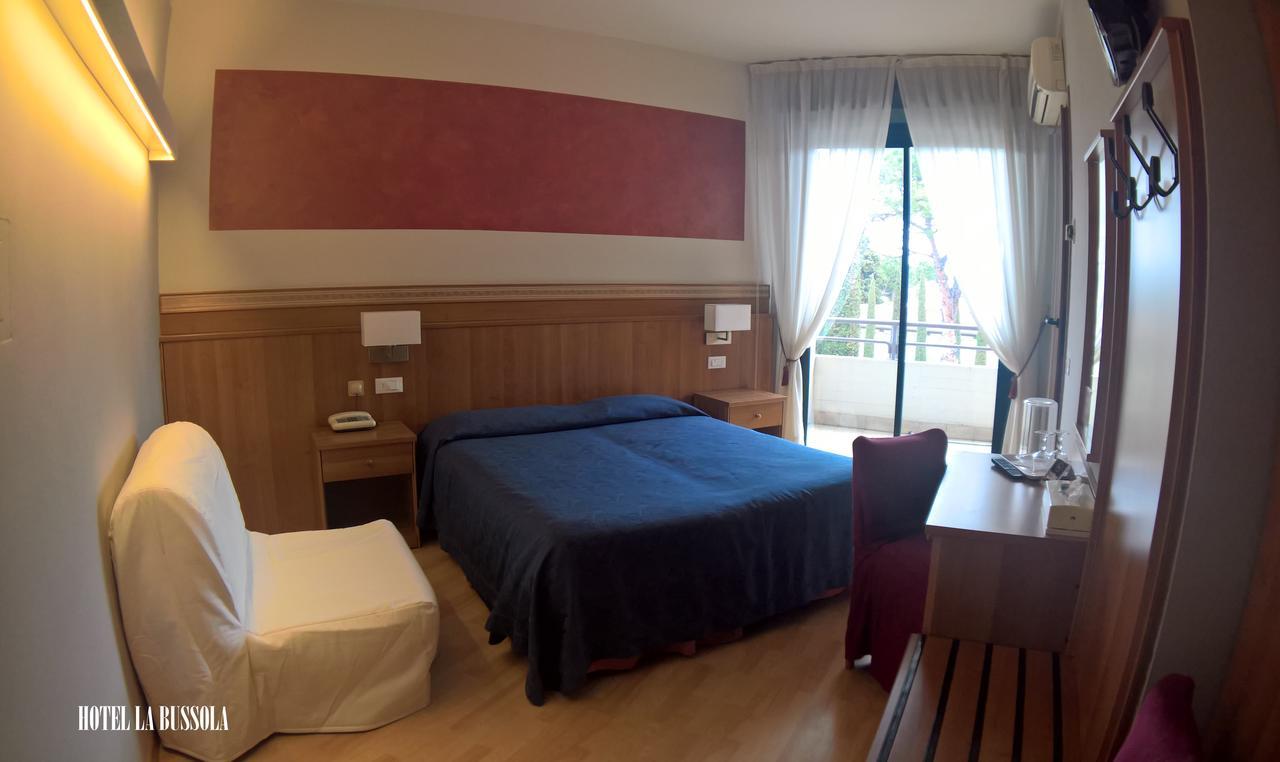 Hotel La Bussola Padenghe sul Garda Exterior photo